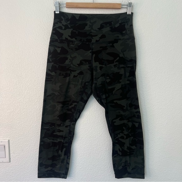 Lululemon Align Crop *21" Incognito Camo Multi Gator Green 10 - Picture 1 of 16